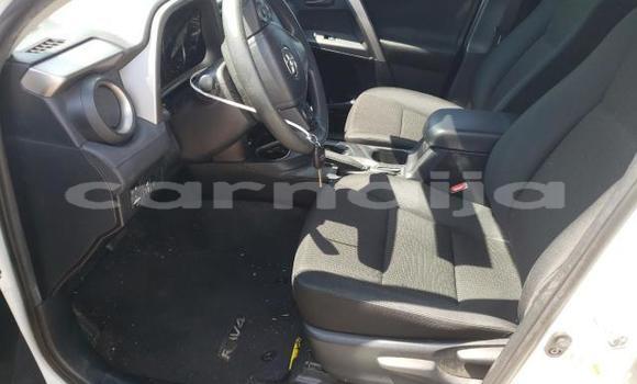 Acheter Neuf Voiture Toyota RAV4 Blanc à Lagos, État de Lagos Acheter Neuf Voiture Toyota RAV4 Blanc à Lagos, État de Lagos