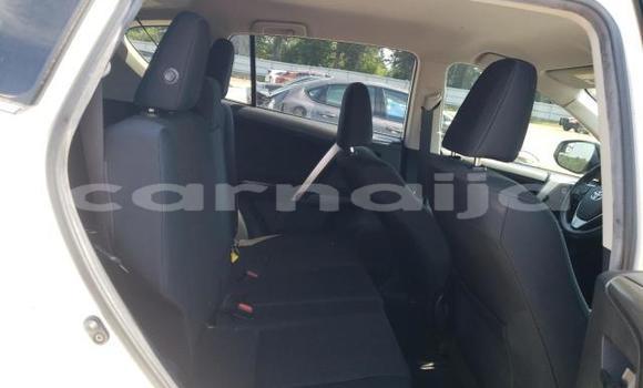 Acheter Neuf Voiture Toyota RAV4 Blanc à Lagos, État de Lagos Acheter Neuf Voiture Toyota RAV4 Blanc à Lagos, État de Lagos