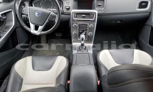 Acheter Neuf Voiture Volvo V60 Noir à Lagos, État de Lagos Acheter Neuf Voiture Volvo V60 Noir à Lagos, État de Lagos