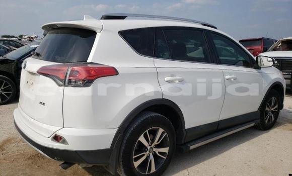 Acheter Neuf Voiture Toyota RAV4 Blanc à Lagos, État de Lagos Acheter Neuf Voiture Toyota RAV4 Blanc à Lagos, État de Lagos