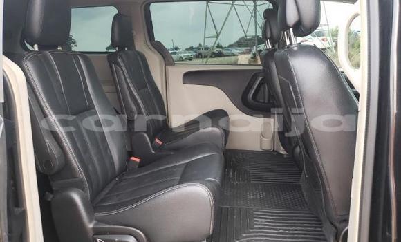 Acheter Neuf Voiture Chrysler Town & Country Noir à Lagos, État de Lagos Acheter Neuf Voiture Chrysler Town & Country Noir à Lagos, État de Lagos