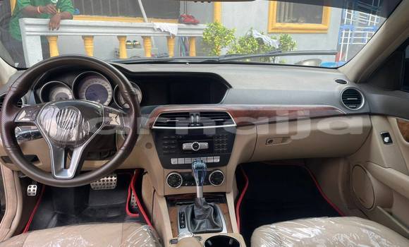 Acheter Occasion Voiture Mercedes-Benz C–Class Noir à Lagos, État de Lagos Acheter Occasion Voiture Mercedes-Benz C–Class Noir à Lagos, État de Lagos