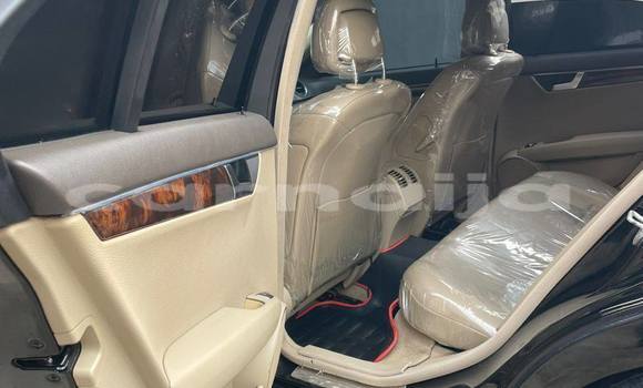 Acheter Occasion Voiture Mercedes-Benz C–Class Noir à Lagos, État de Lagos Acheter Occasion Voiture Mercedes-Benz C–Class Noir à Lagos, État de Lagos