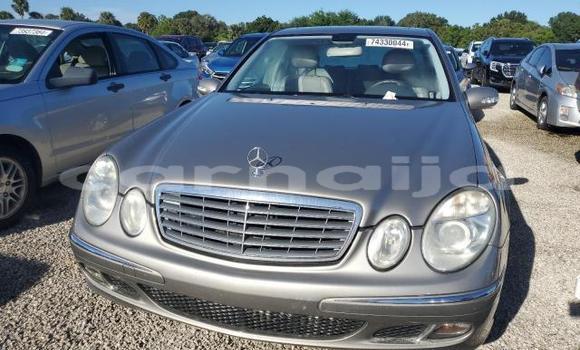 Acheter Neuf Voiture Mercedes-Benz E–Class Noir à Lagos, État de Lagos Acheter Neuf Voiture Mercedes-Benz E–Class Noir à Lagos, État de Lagos