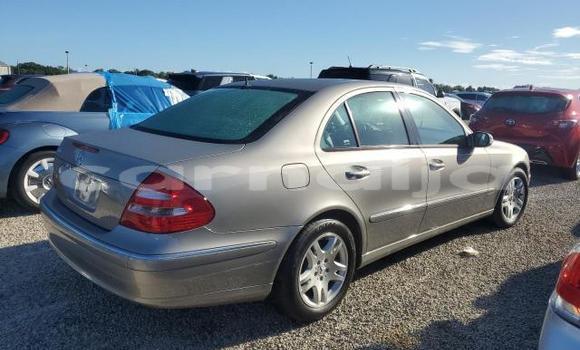 Acheter Neuf Voiture Mercedes-Benz E–Class Noir à Lagos, État de Lagos Acheter Neuf Voiture Mercedes-Benz E–Class Noir à Lagos, État de Lagos