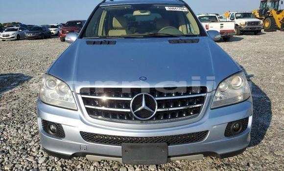 Acheter Neuf Voiture Mercedes-Benz ML–Class Bleu à Lagos, État de Lagos Acheter Neuf Voiture Mercedes-Benz ML–Class Bleu à Lagos, État de Lagos