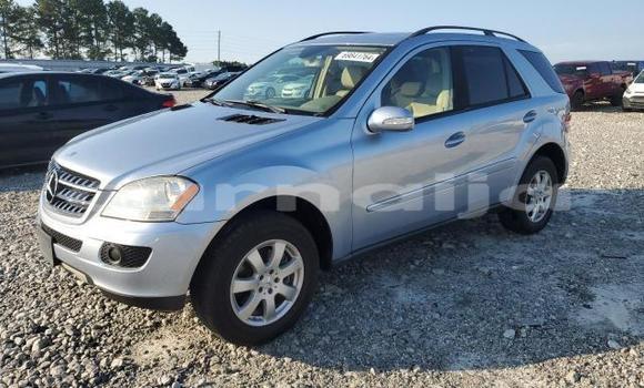 Acheter Neuf Voiture Mercedes-Benz ML–Class Bleu à Lagos, État de Lagos Acheter Neuf Voiture Mercedes-Benz ML–Class Bleu à Lagos, État de Lagos