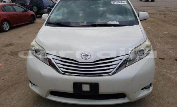 Acheter Neuf Voiture Toyota Sienna Blanc à Lagos, État de Lagos Acheter Neuf Voiture Toyota Sienna Blanc à Lagos, État de Lagos