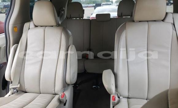 Acheter Neuf Voiture Toyota Sienna Blanc à Lagos, État de Lagos Acheter Neuf Voiture Toyota Sienna Blanc à Lagos, État de Lagos