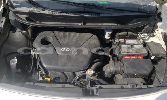 Acheter Neuf Voiture Kia Rio Blanc à Lagos, État de Lagos Acheter Neuf Voiture Kia Rio Blanc à Lagos, État de Lagos