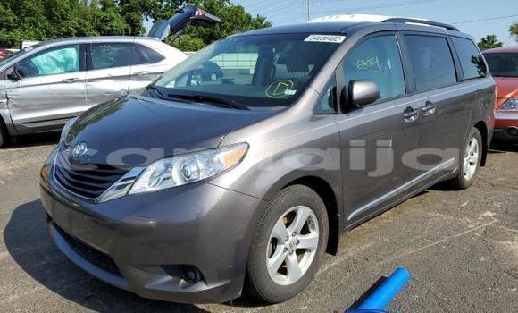 Acheter Neuf Voiture Toyota Sienna Noir à Lagos, État de Lagos Acheter Neuf Voiture Toyota Sienna Noir à Lagos, État de Lagos
