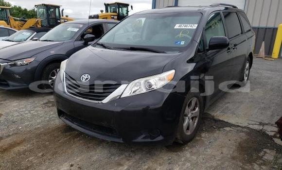 Acheter Neuf Voiture Toyota Sienna Noir à Lagos, État de Lagos Acheter Neuf Voiture Toyota Sienna Noir à Lagos, État de Lagos