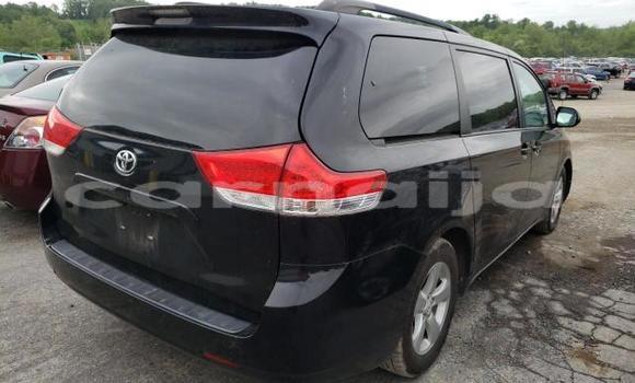 Acheter Neuf Voiture Toyota Sienna Noir à Lagos, État de Lagos Acheter Neuf Voiture Toyota Sienna Noir à Lagos, État de Lagos