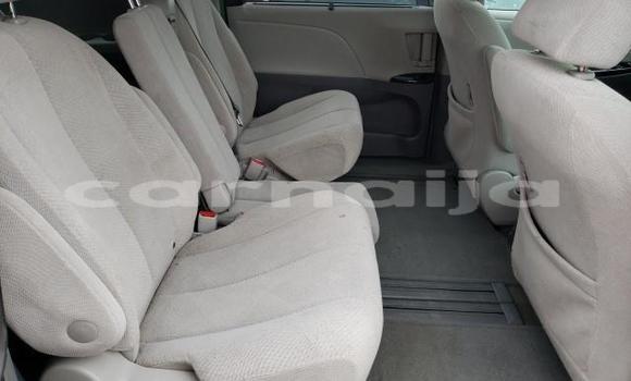 Acheter Neuf Voiture Toyota Sienna Noir à Lagos, État de Lagos Acheter Neuf Voiture Toyota Sienna Noir à Lagos, État de Lagos