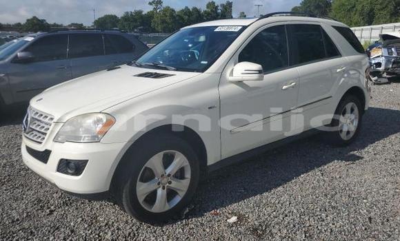 Acheter Neuf Voiture Mercedes-Benz ML–Class Blanc à Lagos, État de Lagos Acheter Neuf Voiture Mercedes-Benz ML–Class Blanc à Lagos, État de Lagos