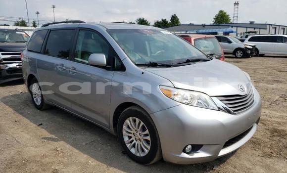 Buy Used Toyota Sienna Other Car in Lagos in Lagos State