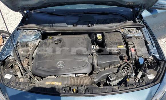 Acheter Neuf Voiture Mercedes-Benz GLA-klasse Bleu à Lagos, État de Lagos Acheter Neuf Voiture Mercedes-Benz GLA-klasse Bleu à Lagos, État de Lagos