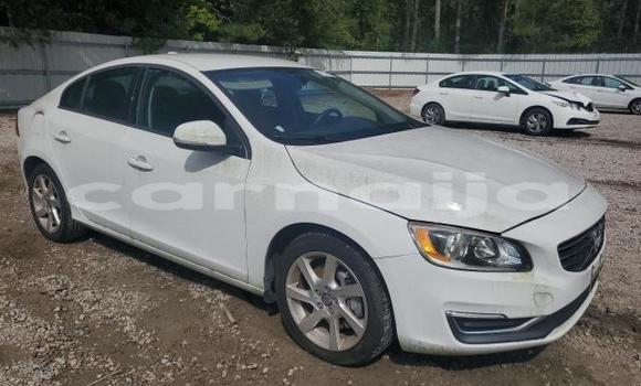 Acheter Neuf Voiture Volvo S60 Blanc à Lagos, État de Lagos