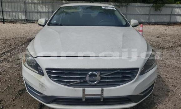 Acheter Neuf Voiture Volvo S60 Blanc à Lagos, État de Lagos Acheter Neuf Voiture Volvo S60 Blanc à Lagos, État de Lagos