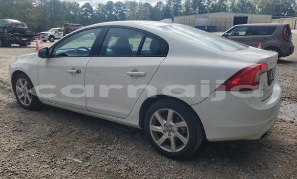 Acheter Neuf Voiture Volvo S60 Blanc à Lagos, État de Lagos Acheter Neuf Voiture Volvo S60 Blanc à Lagos, État de Lagos