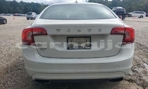 Acheter Neuf Voiture Volvo S60 Blanc à Lagos, État de Lagos Acheter Neuf Voiture Volvo S60 Blanc à Lagos, État de Lagos