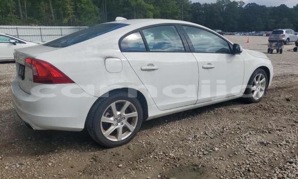 Acheter Neuf Voiture Volvo S60 Blanc à Lagos, État de Lagos Acheter Neuf Voiture Volvo S60 Blanc à Lagos, État de Lagos