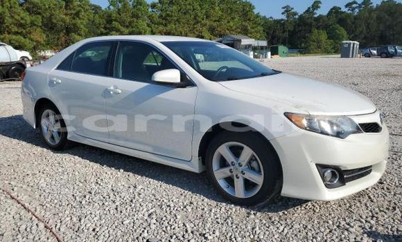 Acheter Neuf Voiture Toyota Camry Blanc à Lagos, État de Lagos