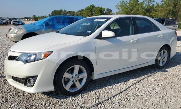 Acheter Neuf Voiture Toyota Camry Blanc à Lagos, État de Lagos Acheter Neuf Voiture Toyota Camry Blanc à Lagos, État de Lagos
