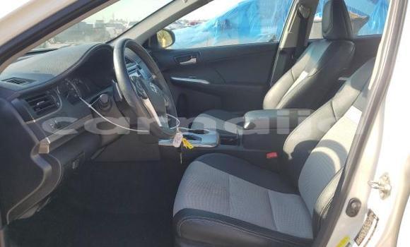 Acheter Neuf Voiture Toyota Camry Blanc à Lagos, État de Lagos Acheter Neuf Voiture Toyota Camry Blanc à Lagos, État de Lagos