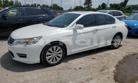 Acheter Neuf Voiture Honda Accord Blanc à Lagos, État de Lagos Acheter Neuf Voiture Honda Accord Blanc à Lagos, État de Lagos