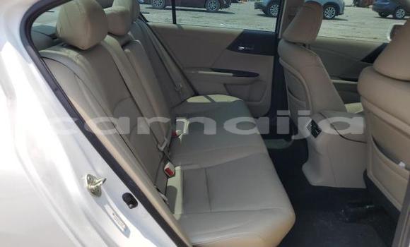 Acheter Neuf Voiture Honda Accord Blanc à Lagos, État de Lagos Acheter Neuf Voiture Honda Accord Blanc à Lagos, État de Lagos