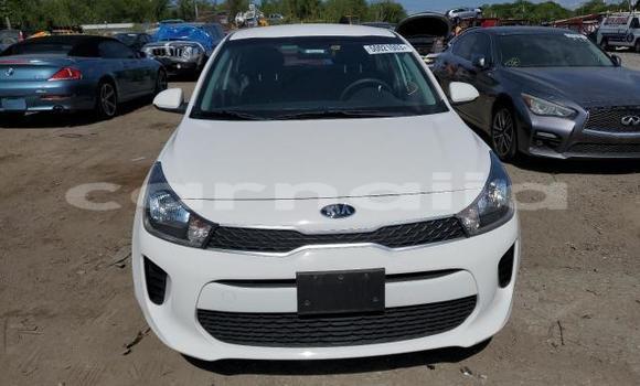 Acheter Neuf Voiture Kia Rio Blanc à Lagos, État de Lagos Acheter Neuf Voiture Kia Rio Blanc à Lagos, État de Lagos