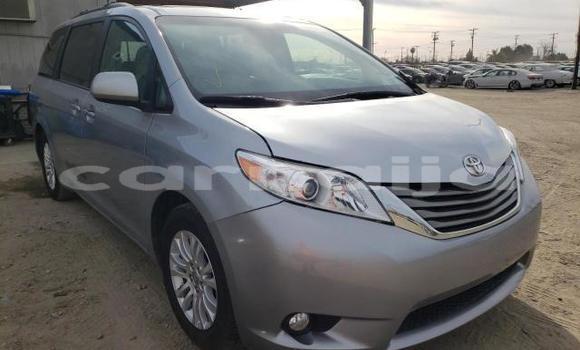 Buy New Toyota Sienna Silver Car in Lagos in Lagos State