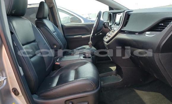 Acheter Neuf Voiture Toyota Sienna Gris à Lagos, État de Lagos Acheter Neuf Voiture Toyota Sienna Gris à Lagos, État de Lagos