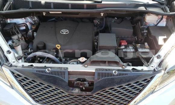 Acheter Neuf Voiture Toyota Sienna Gris à Lagos, État de Lagos Acheter Neuf Voiture Toyota Sienna Gris à Lagos, État de Lagos