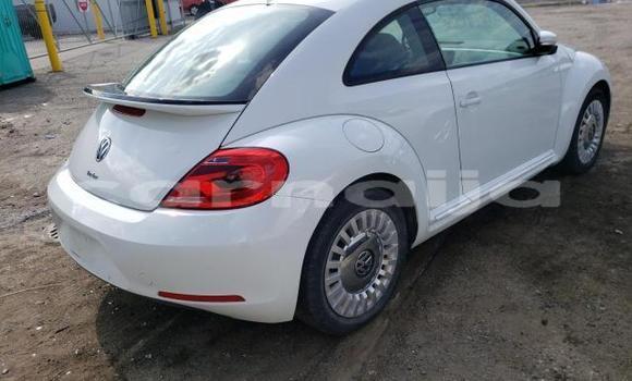 Acheter Neuf Voiture Volkswagen Beetle Blanc à Lagos, État de Lagos Acheter Neuf Voiture Volkswagen Beetle Blanc à Lagos, État de Lagos