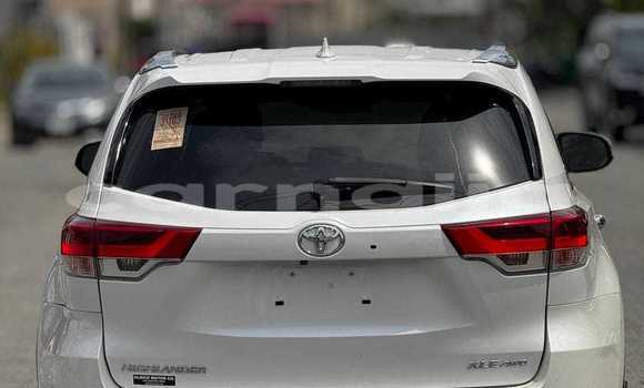 Buy Used Toyota Highlander White Car in Lagos in Lagos State Buy Used Toyota Highlander White Car in Lagos in Lagos State