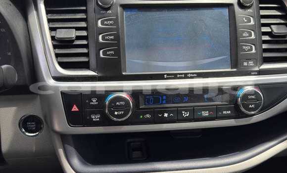 Buy Used Toyota Highlander White Car in Lagos in Lagos State Buy Used Toyota Highlander White Car in Lagos in Lagos State