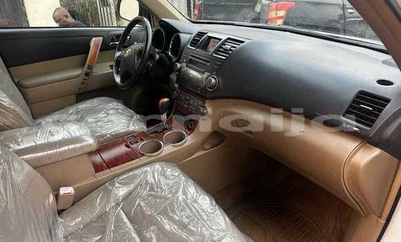 Buy Used Toyota Highlander White Car in Lagos in Lagos State Buy Used Toyota Highlander White Car in Lagos in Lagos State