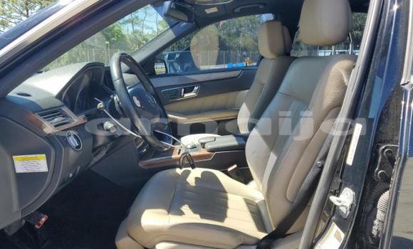 Acheter Neuf Voiture Mercedes-Benz E–Class Noir à Lagos, État de Lagos Acheter Neuf Voiture Mercedes-Benz E–Class Noir à Lagos, État de Lagos