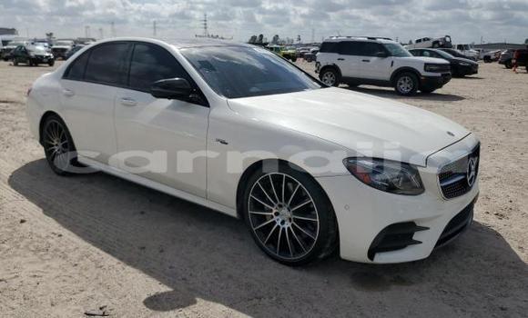 Acheter Neuf Voiture Mercedes-Benz E–Class Blanc à Lagos, État de Lagos Acheter Neuf Voiture Mercedes-Benz E–Class Blanc à Lagos, État de Lagos