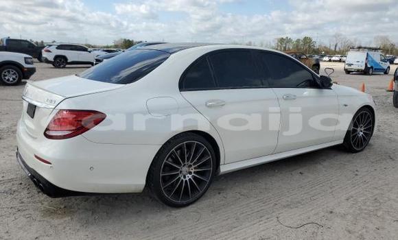 Acheter Neuf Voiture Mercedes-Benz E–Class Blanc à Lagos, État de Lagos Acheter Neuf Voiture Mercedes-Benz E–Class Blanc à Lagos, État de Lagos