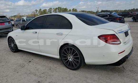 Acheter Neuf Voiture Mercedes-Benz E–Class Blanc à Lagos, État de Lagos Acheter Neuf Voiture Mercedes-Benz E–Class Blanc à Lagos, État de Lagos