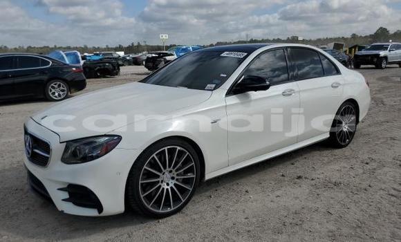 Acheter Neuf Voiture Mercedes-Benz E–Class Blanc à Lagos, État de Lagos Acheter Neuf Voiture Mercedes-Benz E–Class Blanc à Lagos, État de Lagos
