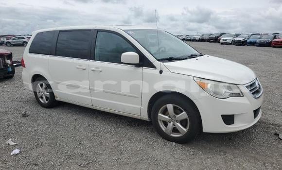 Acheter Neuf Voiture Volkswagen Routan Blanc à Badagry, État de Lagos Acheter Neuf Voiture Volkswagen Routan Blanc à Badagry, État de Lagos