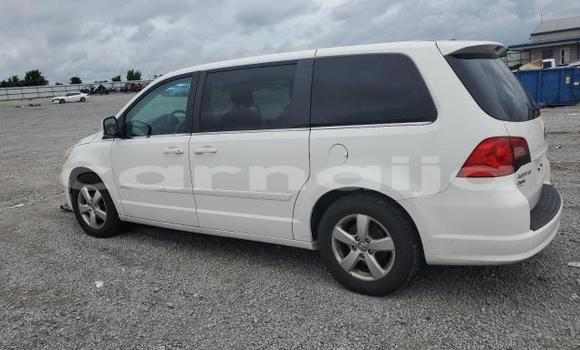 Acheter Neuf Voiture Volkswagen Routan Blanc à Badagry, État de Lagos Acheter Neuf Voiture Volkswagen Routan Blanc à Badagry, État de Lagos