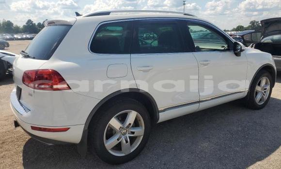 Acheter Occasion Voiture Volkswagen Touareg Blanc à Badagry, État de Lagos Acheter Occasion Voiture Volkswagen Touareg Blanc à Badagry, État de Lagos