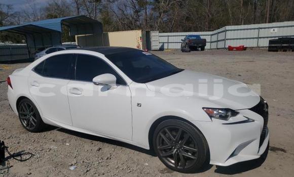 Buy New Lexus IS White Car in Badagry in Lagos State Buy New Lexus IS White Car in Badagry in Lagos State