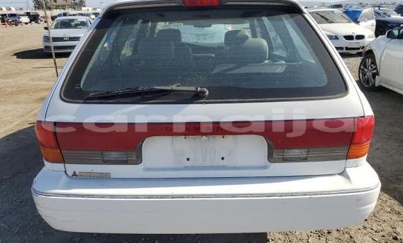 Acheter Neuf Voiture Mitsubishi Diamante Blanc à Badagry, État de Lagos Acheter Neuf Voiture Mitsubishi Diamante Blanc à Badagry, État de Lagos