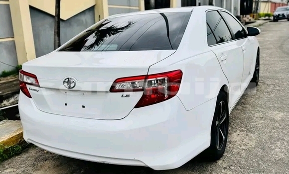 Buy Used Toyota Camry White Car in Abuja in Lagos State Buy Used Toyota Camry White Car in Abuja in Lagos State